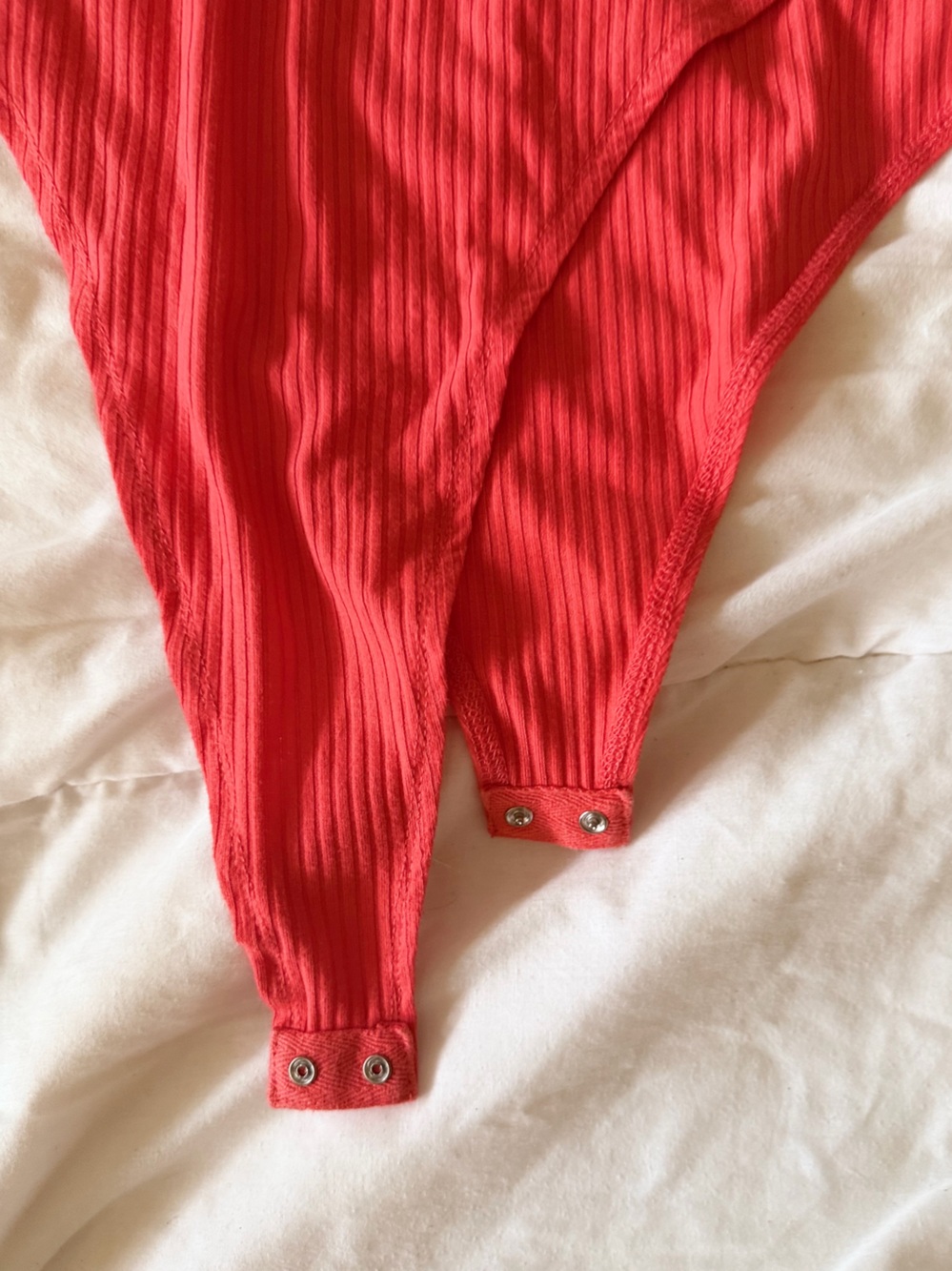Versona Red Ribbed Ruffle-Sleeve Bodysuit - Picture 4 of 4